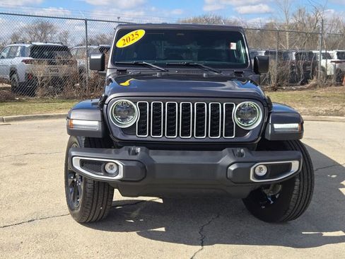 Certified 2025 Jeep Wrangler Unlimited Sahara image 4