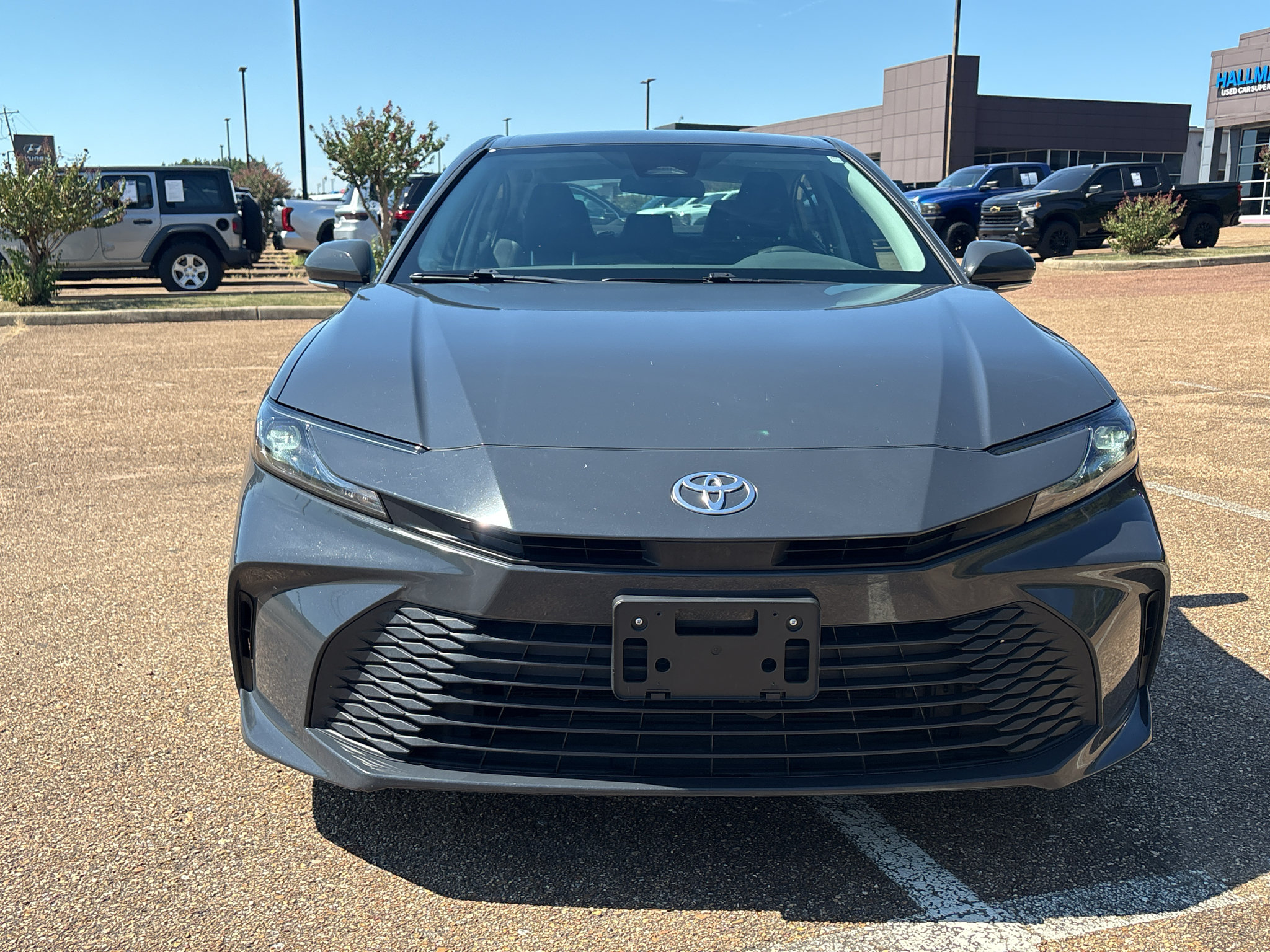 Used 2025 Toyota Camry LE FWD image 2