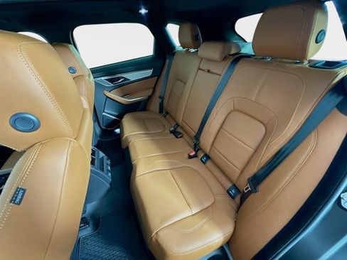 New 2026 Jaguar F-PACE R-Dynamic S image 24