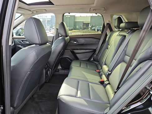 Certified 2023 Nissan Rogue SV w/ SV Premium B Package image 10