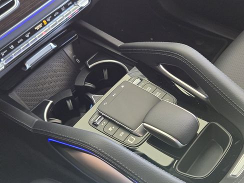 Used 2025 Mercedes-Benz GLE 350 4MATIC image 21