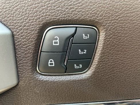 Used 2021 Ford F350 King Ranch w/ King Ranch Ultimate Package image 11