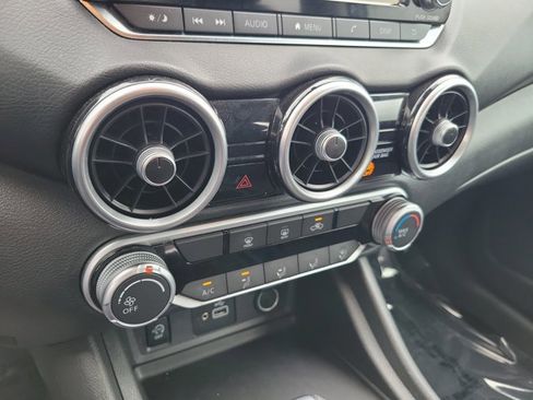 Used 2025 Nissan Sentra S FWD image 27