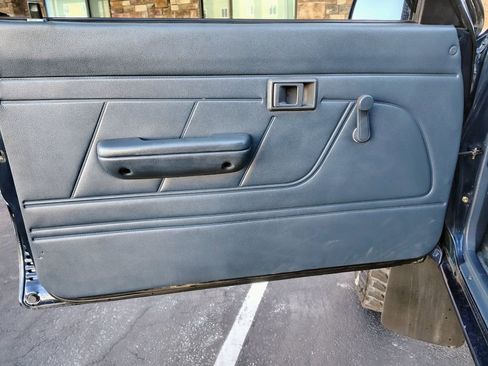 Used 1992 Toyota Pickup Deluxe image 9