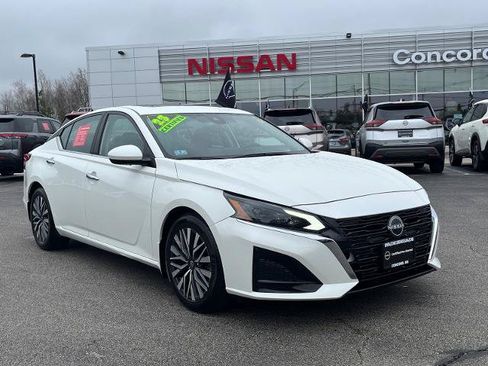 Certified 2023 Nissan Altima 2.5 SV w/ SV Premium Package FWD image 1