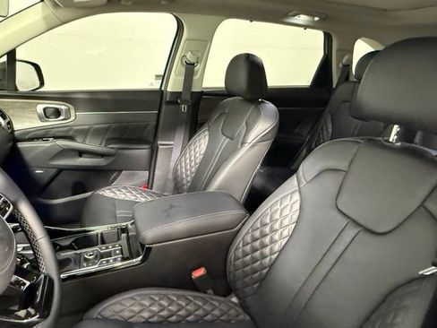 Used 2023 Kia Sorento SX Prestige image 31