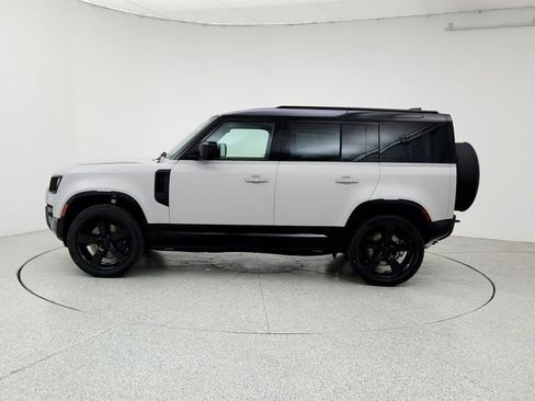 New 2026 Land Rover Defender 110 X-Dynamic SE image 8