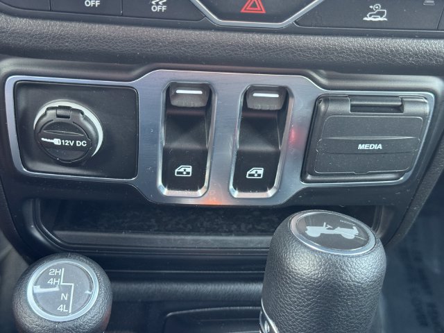 Certified 2025 Jeep Wrangler Sport AWD/4WD image 34