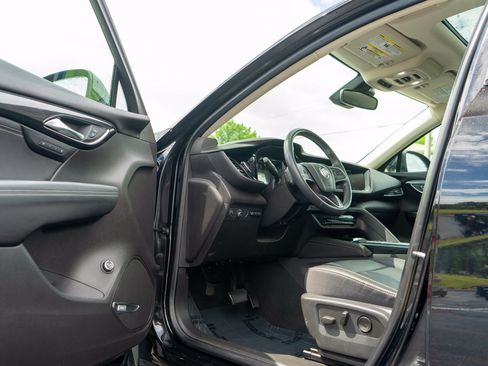 Used 2021 Buick Envision Essence w/ Technology Package I AWD/4WD image 14