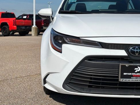 Used 2024 Toyota Corolla LE FWD image 4