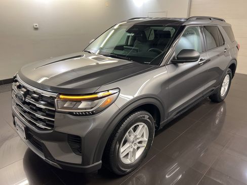 New 2026 Ford Explorer Active image 3