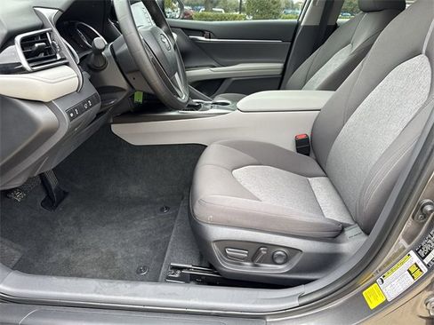 Used 2023 Toyota Camry LE image 16