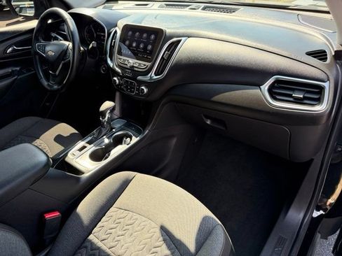 Used 2024 Chevrolet Equinox LT FWD image 16