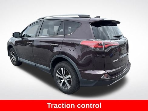 Used 2018 Toyota RAV4 XLE FWD image 4