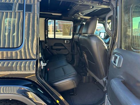 Used 2021 Jeep Wrangler Unlimited Sahara image 16