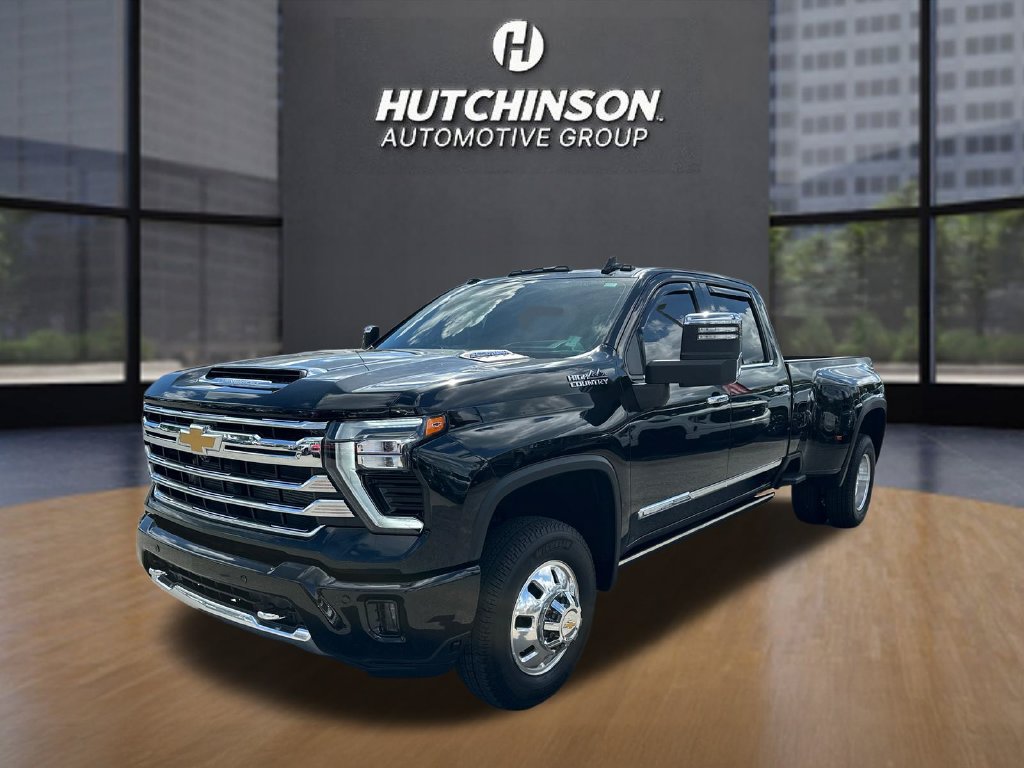 Used 2026 Chevrolet Silverado 3500 High Country w/ High Country Premium Package AWD/4WD image 3