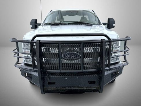 Used 2022 Ford F350 XLT AWD/4WD image 2