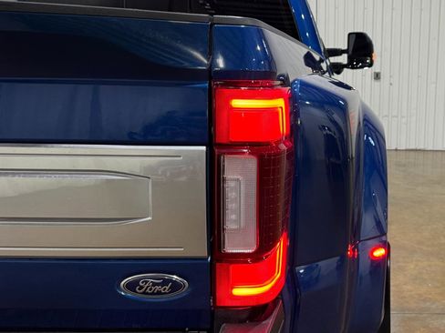 Used 2022 Ford F350 King Ranch w/ King Ranch Ultimate Package image 5