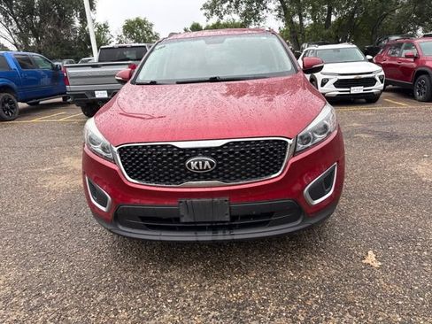 Used 2017 Kia Sorento AWD image 9