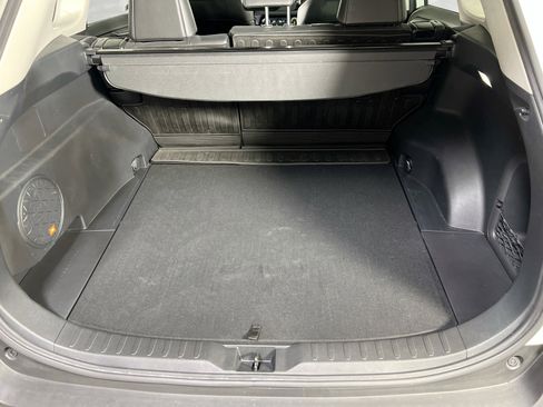 Used 2022 Toyota RAV4 Limited AWD/4WD image 25