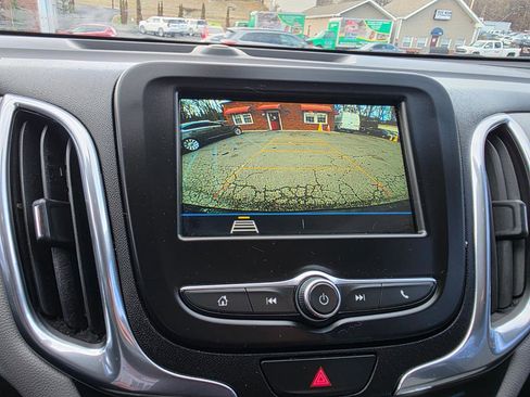 Used 2019 Chevrolet Equinox LS w/ LS Convenience Package image 18