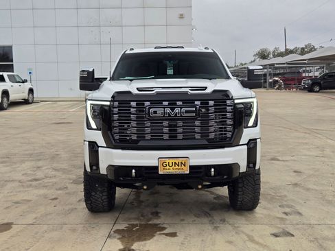 New 2025 GMC Sierra 3500 Denali Ultimate image 8