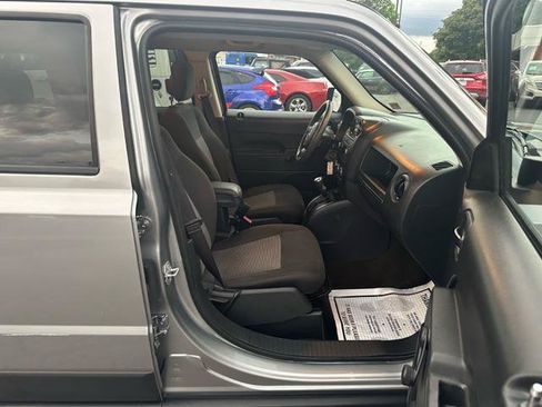 Used 2016 Jeep Patriot Sport AWD/4WD image 18