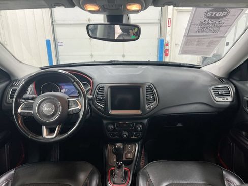 Used 2019 Jeep Compass Trailhawk AWD/4WD image 10