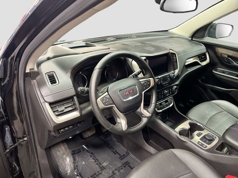 Used 2024 GMC Terrain Denali w/ Black Diamond Edition AWD/4WD image 9