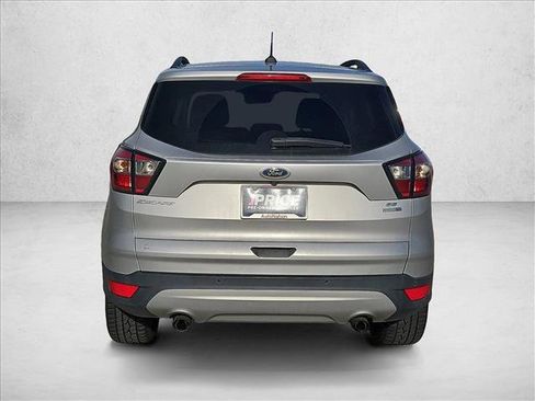 Used 2017 Ford Escape SE w/ Equipment Group 201A image 7