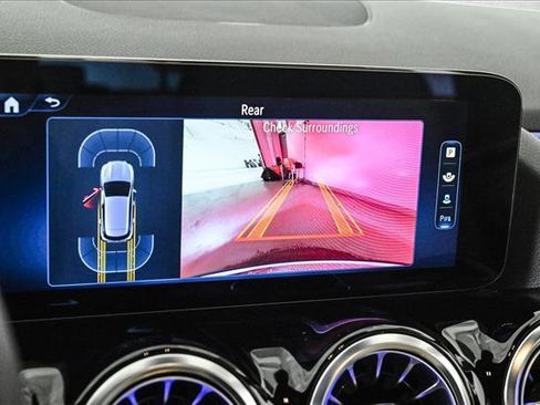 Certified 2025 Mercedes-Benz GLA 250 4MATIC image 15