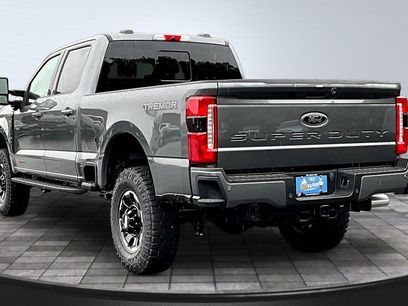 New 2026 Ford F250 Lariat w/ Tremor Off-Road Package