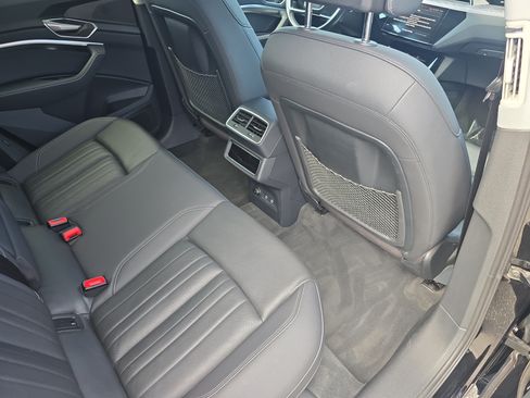 Used 2021 Audi e-tron Premium Plus w/ Premium Plus Package AWD/4WD image 11