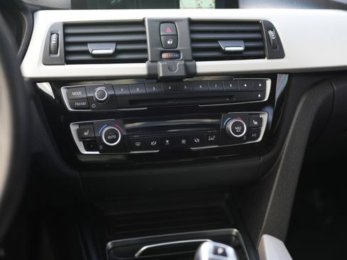 Used 2016 BMW 320i xDrive Sedan image 15