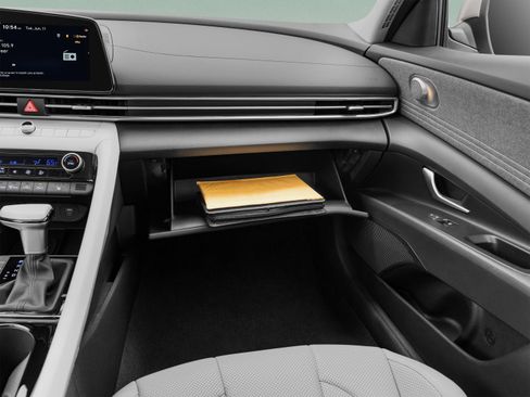 New 2026 Hyundai Elantra Limited FWD image 40