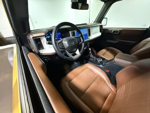 Used 2023 Ford Bronco Heritage Edition AWD/4WD image 2