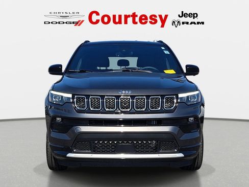 Certified 2023 Jeep Compass Limited w/ Elite Group AWD/4WD image 10