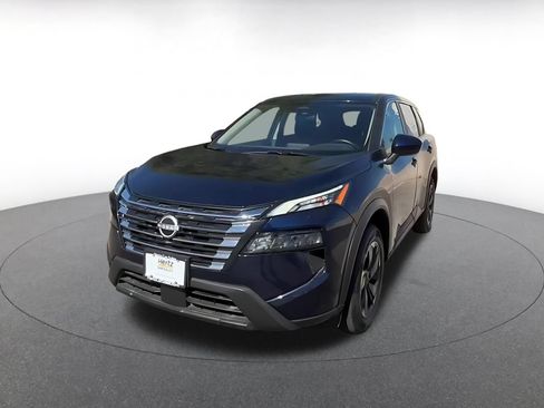 Used 2025 Nissan Rogue SV FWD image 7