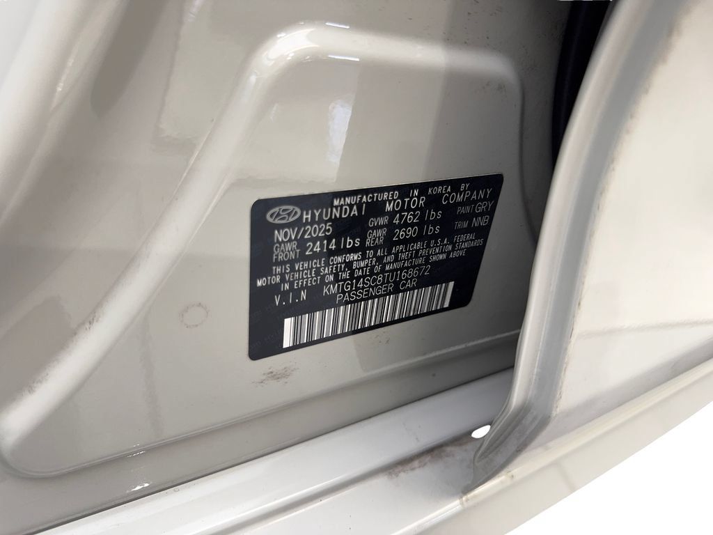 Used 2026 Genesis G70 2.5T RWD image 79