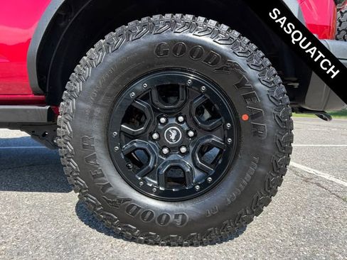 Used 2025 Ford Bronco Badlands AWD/4WD image 16