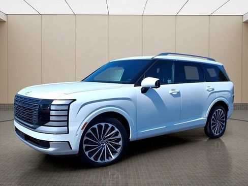 New 2026 Hyundai Palisade Calligraphy FWD image 2