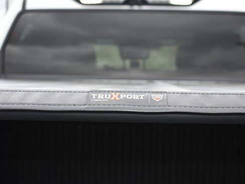 Used 2024 Toyota Tundra Limited AWD/4WD image 36
