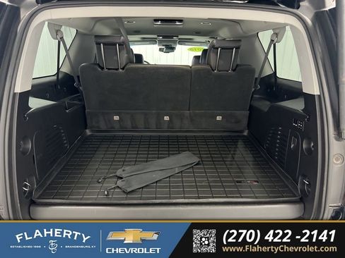 Used 2018 Chevrolet Suburban Premier image 19