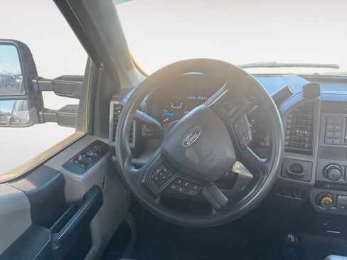 Used 2018 Ford F350 XL w/ Power Equipment Group image 12