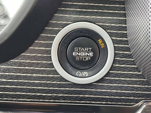 Used 2019 RAM 1500 Limited AWD/4WD image 26