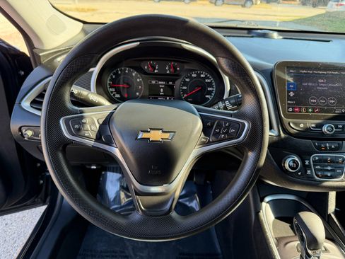 Used 2022 Chevrolet Malibu LT image 15
