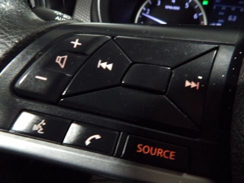 Used 2020 Nissan Kicks S FWD image 15