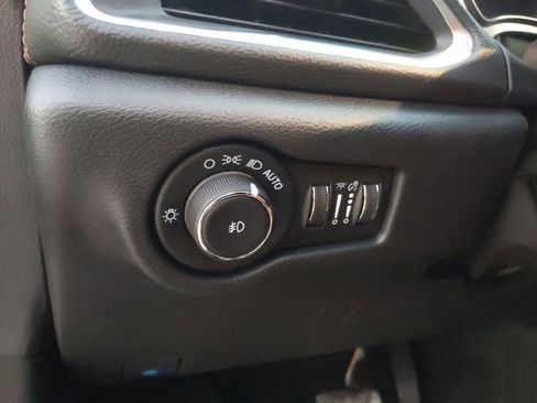 New 2026 Chrysler Pacifica Pinnacle image 19