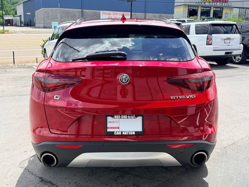 Used 2018 Alfa Romeo Stelvio Sport w/ Quick Order Package 22J Sport AWD/4WD image 5