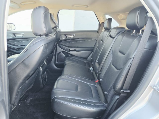 Used 2020 Ford Edge Titanium FWD image 9